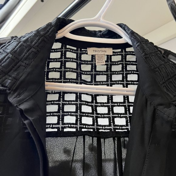 Sleeveless Blouse with shoulder details - Tristan - Picture 3 of 3